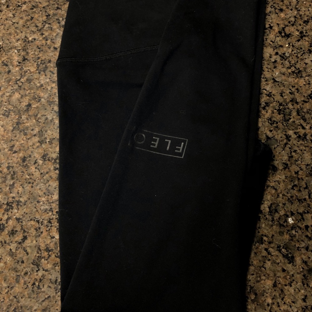 FLEO LEGGINGS